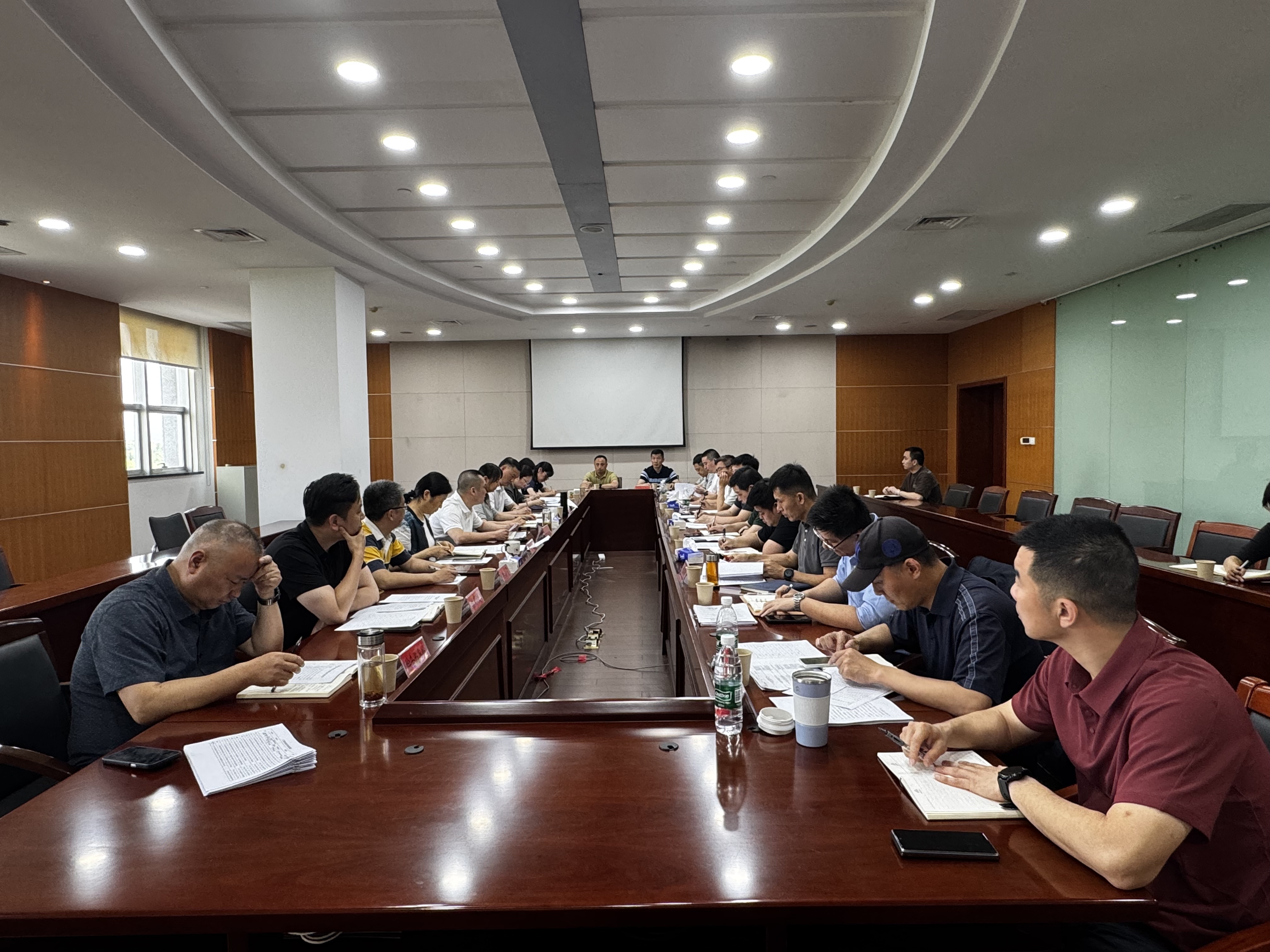 全市信访局长会议召开